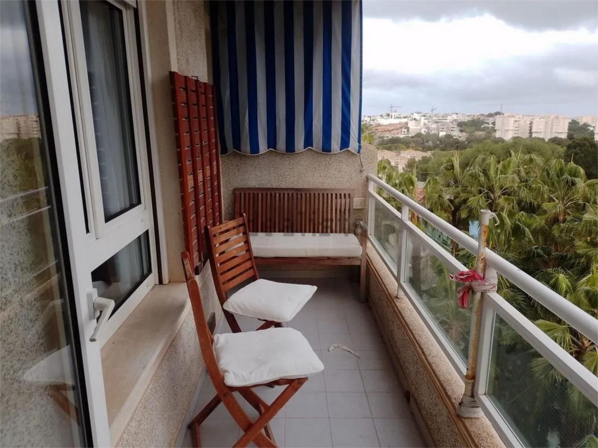 Viviendas y casas baratas en venta amuebladas en Mil Palmeras