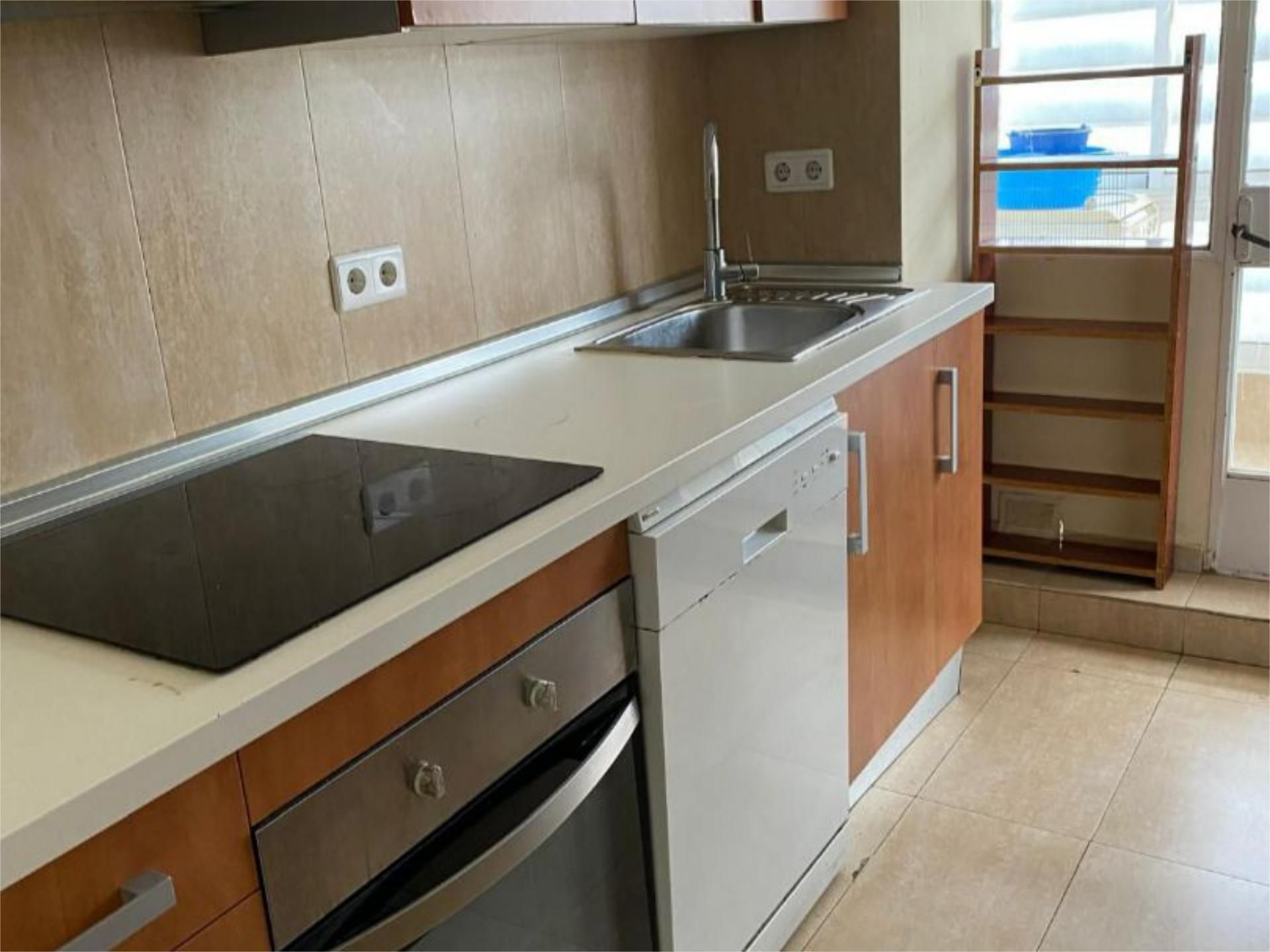 Cuina de Pis de lloguer en  Córdoba Capital amb Aire condicionat, Calefacció i Terrassa