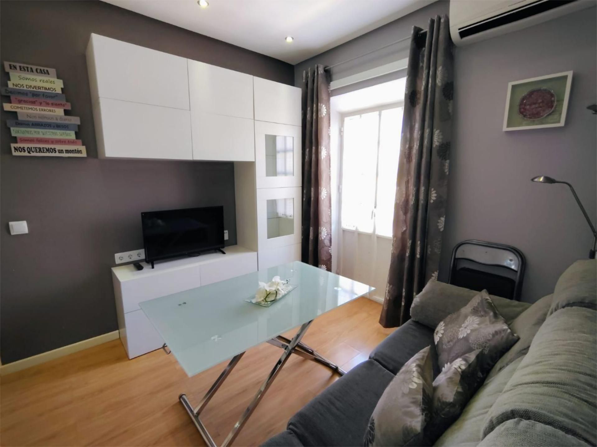 Sala de estar de Apartamento en venta en  Sevilla Capital con Aire acondicionado, Calefacción y Parquet