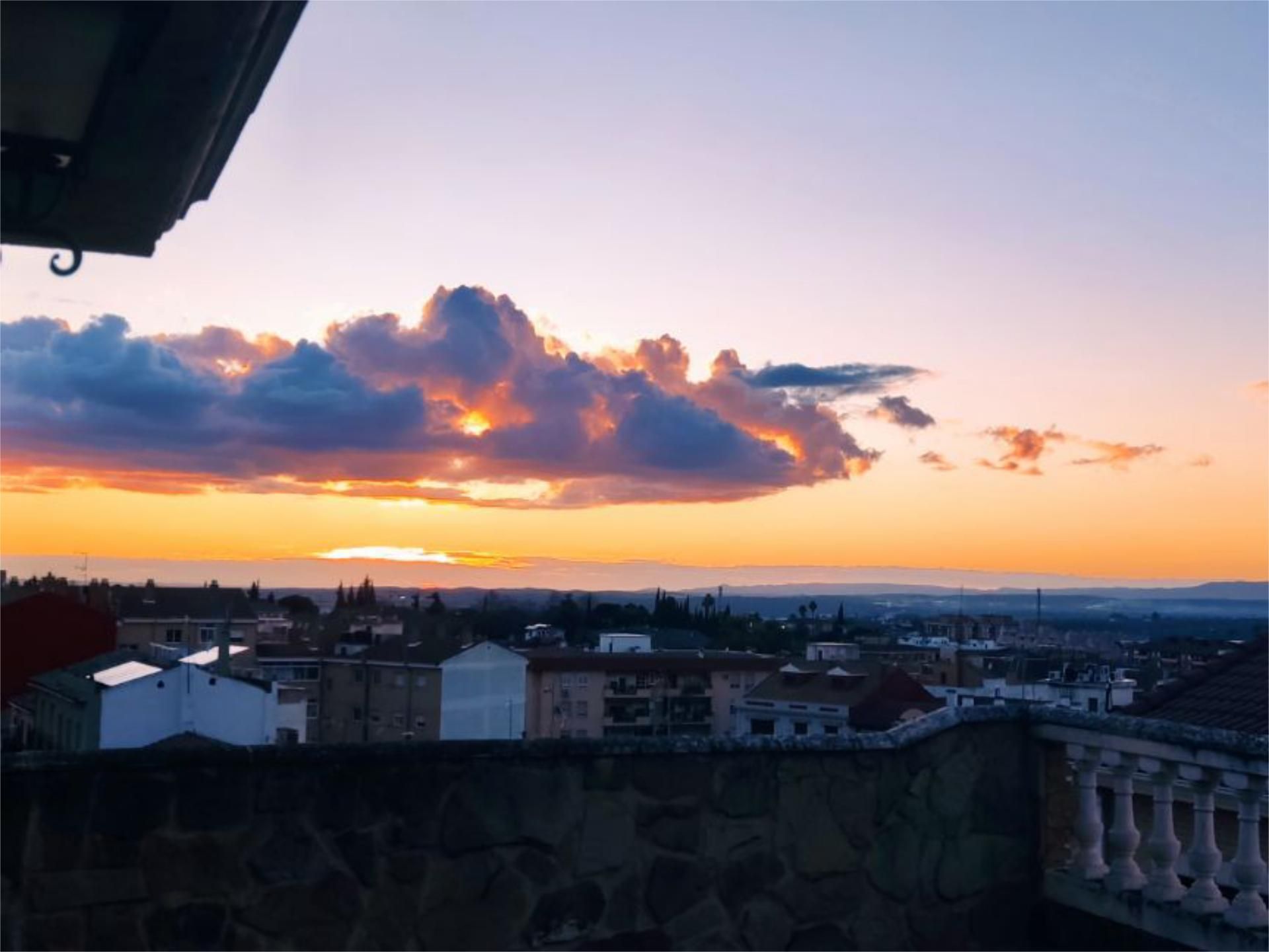Vista exterior de Piso en venta en Linares con Terraza, Trastero y Balcón