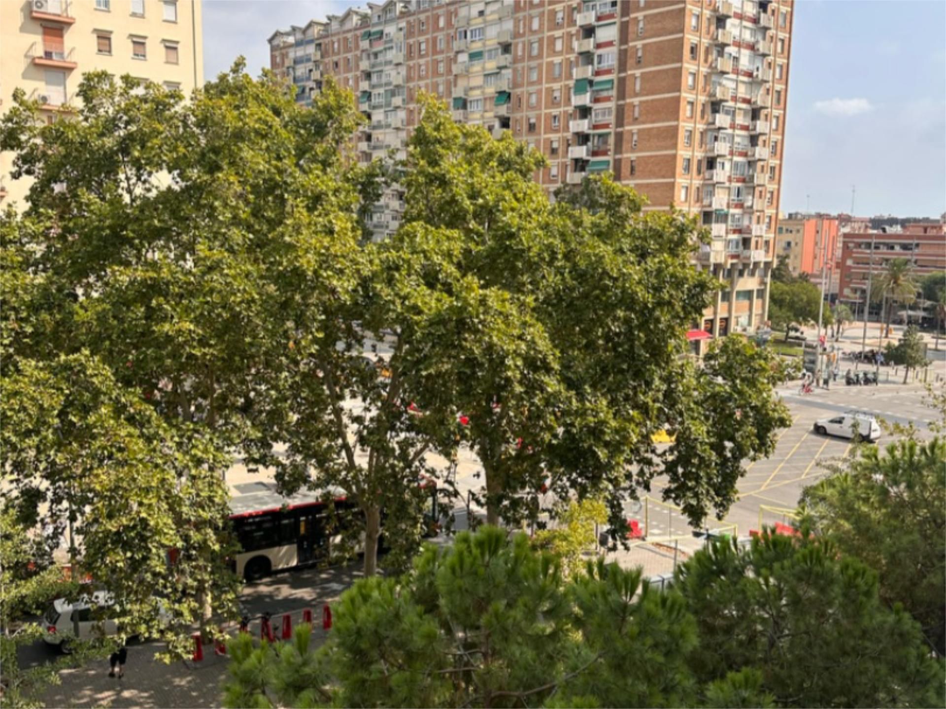 Exterior view of Flat for sale in  Barcelona Capital  with Air Conditioner and Swimming Pool