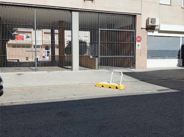 Garaje en Alquiler en Calle Santaella, 6 en Palmete