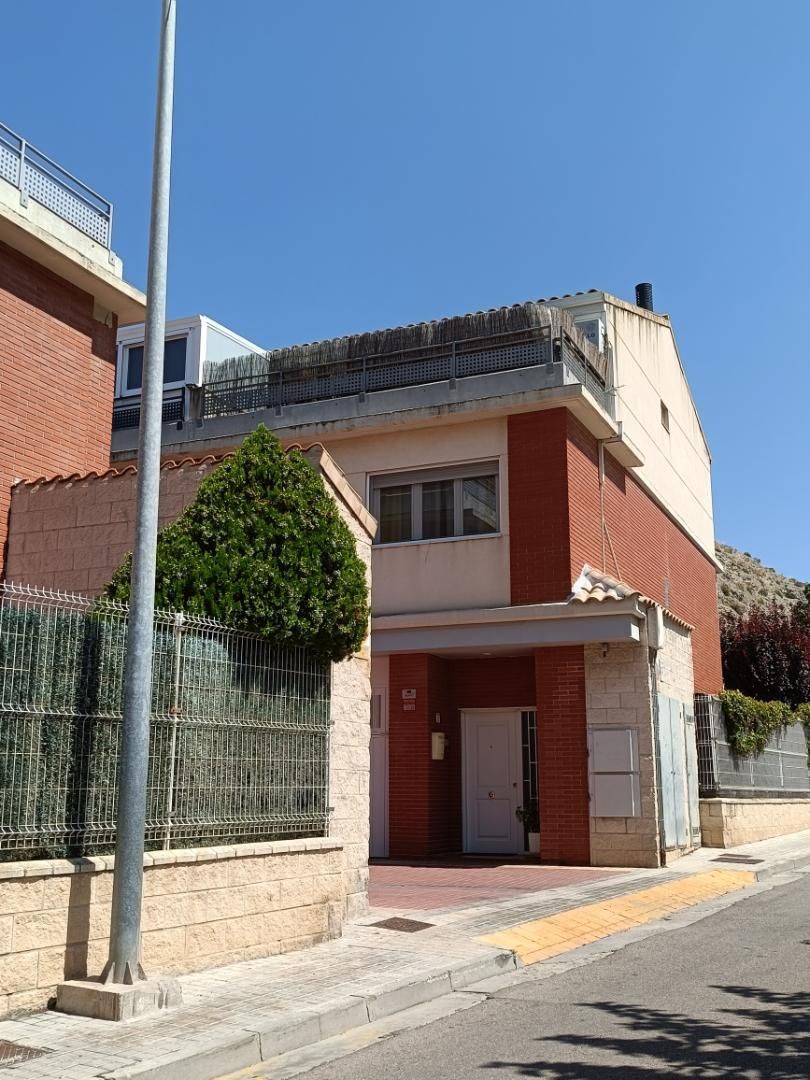 Exterior view of House or chalet for sale in Cuarte de Huerva  with Air Conditioner and Balcony