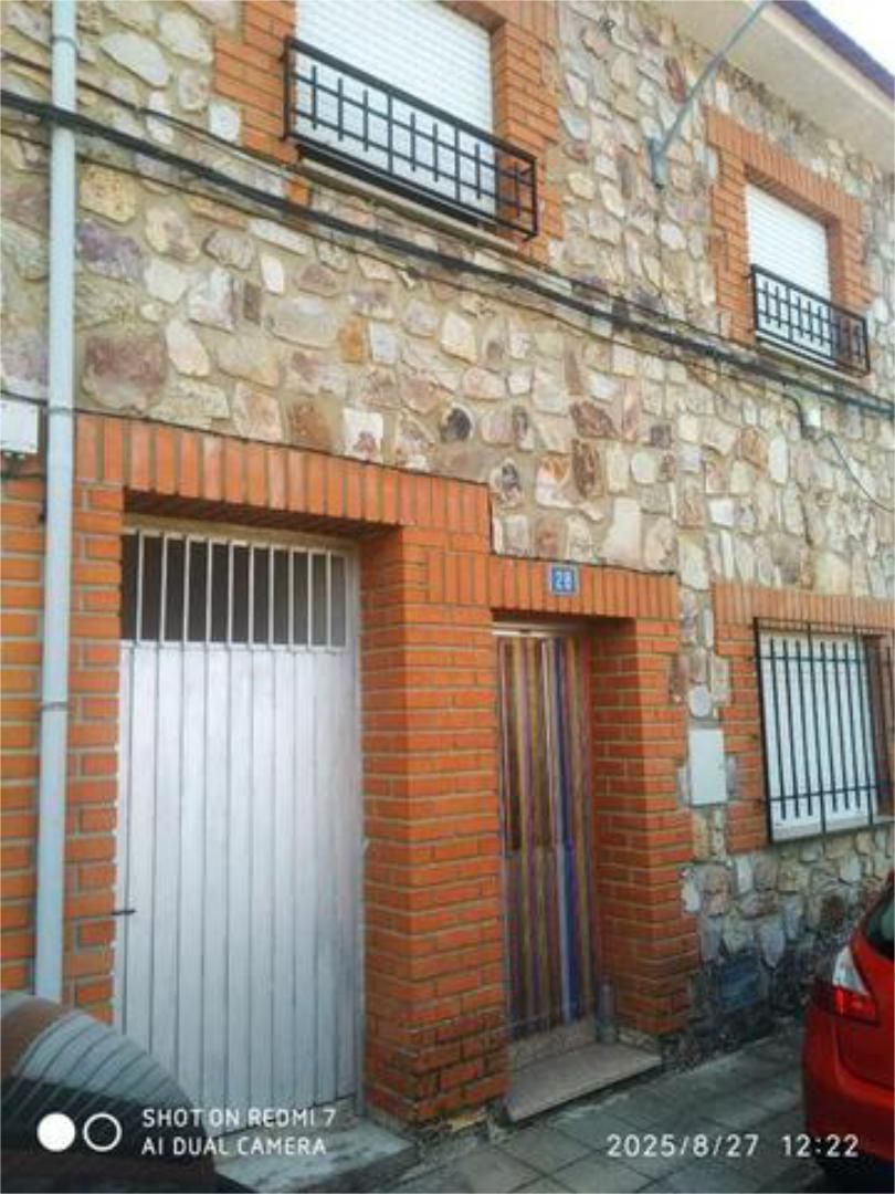 Exterior view of House or chalet for sale in Navas de Estena