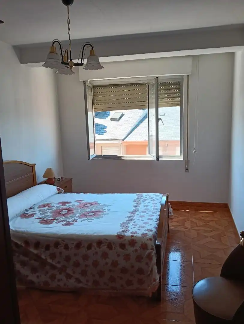 Attic for sale in Calle Juan Sebastián Elcano, 24, Centro Bedroom of Attic for sale in Ponferrada with Heating, Terrace and Storage room