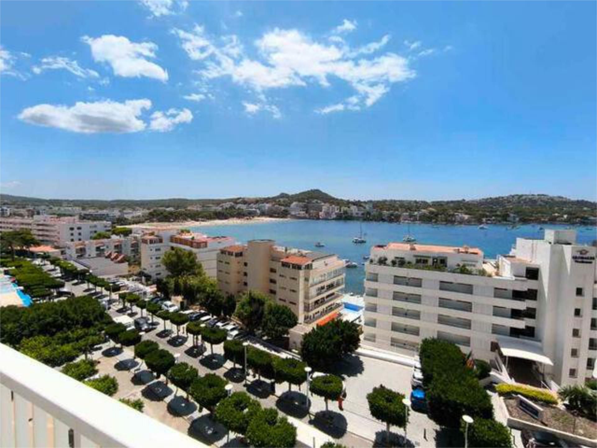 Vista exterior de Apartament de lloguer en Calvià amb Terrassa