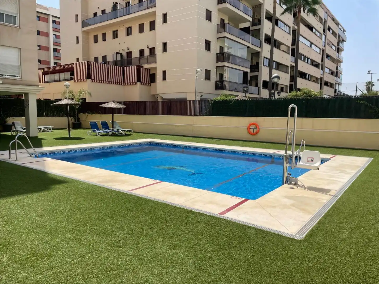 Flat for sale in Calle del Jalón, 28, Martín Carpena - Torre del Río Swimming pool of Flat for sale in Málaga Capital with Air Conditioner, Terrace and Swimming Pool