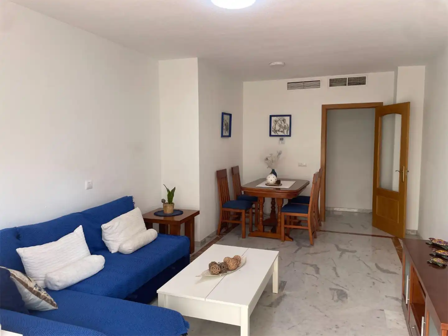 Flat for sale in Calle del Jalón, 28, Martín Carpena - Torre del Río Living room of Flat for sale in Málaga Capital with Air Conditioner, Terrace and Swimming Pool