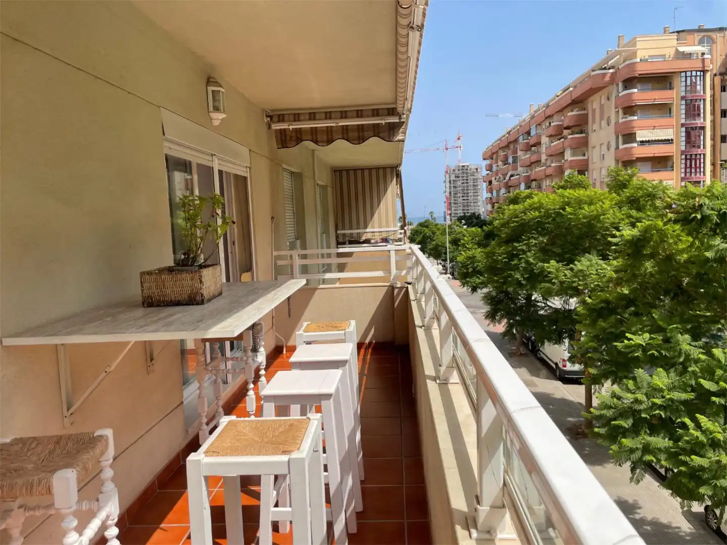 Flat for sale in Calle del Jalón, 28, Martín Carpena - Torre del Río Exterior view of Flat for sale in Málaga Capital with Air Conditioner, Terrace and Swimming Pool
