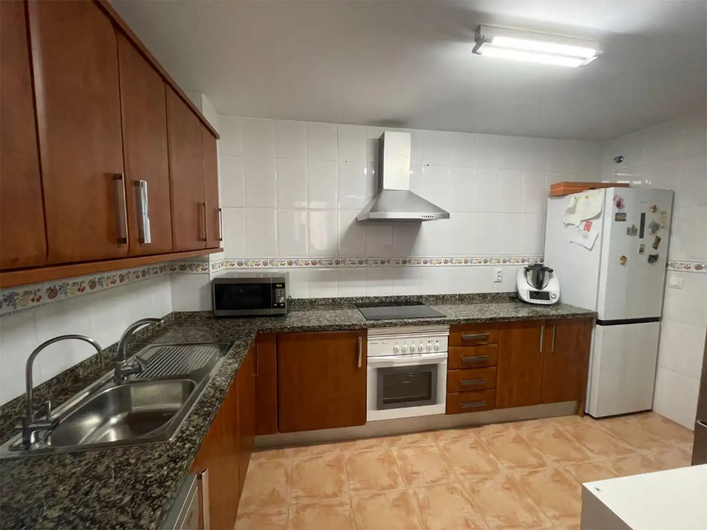 Flat for sale in Calle del Jalón, 28, Martín Carpena - Torre del Río Kitchen of Flat for sale in Málaga Capital with Air Conditioner, Terrace and Swimming Pool