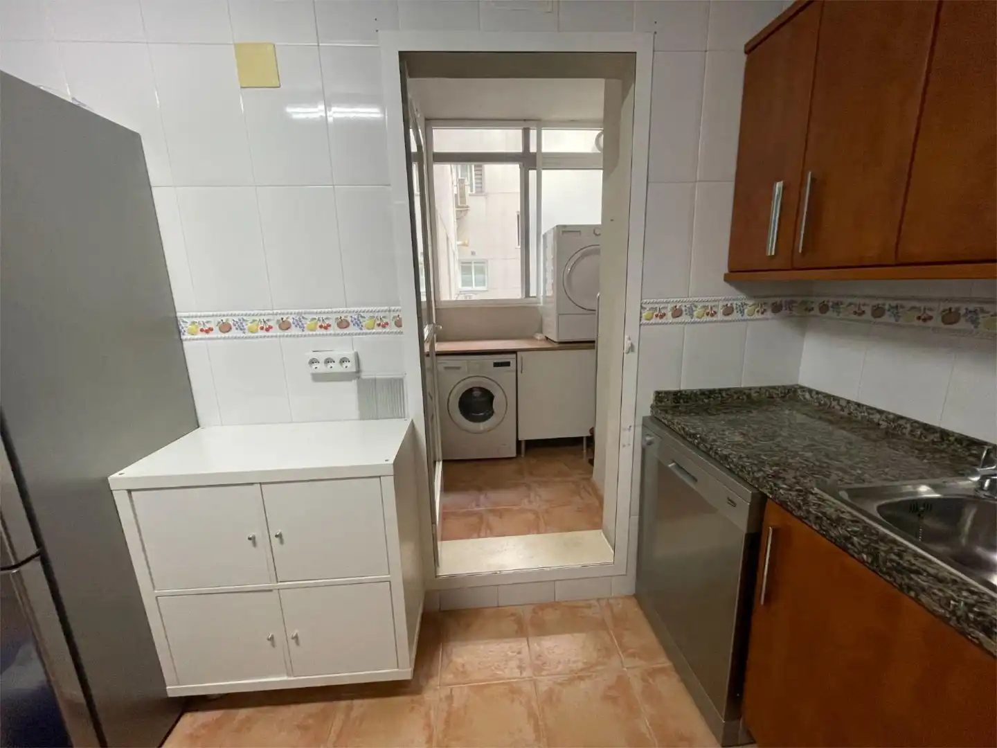 Flat for sale in Calle del Jalón, 28, Martín Carpena - Torre del Río Kitchen of Flat for sale in Málaga Capital with Air Conditioner, Terrace and Swimming Pool