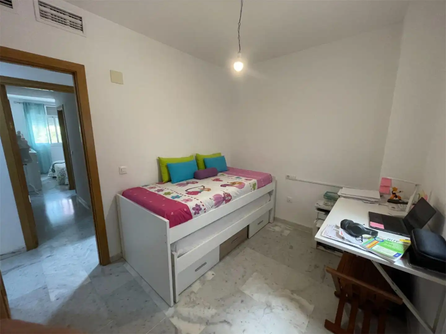 Flat for sale in Calle del Jalón, 28, Martín Carpena - Torre del Río Bedroom of Flat for sale in Málaga Capital with Air Conditioner, Terrace and Swimming Pool