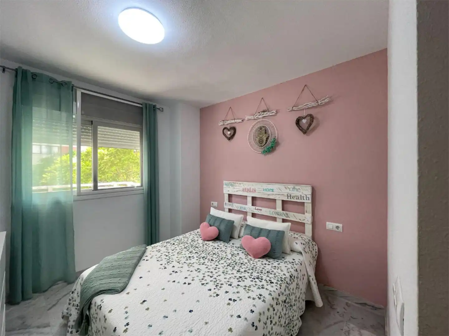 Flat for sale in Calle del Jalón, 28, Martín Carpena - Torre del Río Bedroom of Flat for sale in Málaga Capital with Air Conditioner, Terrace and Swimming Pool