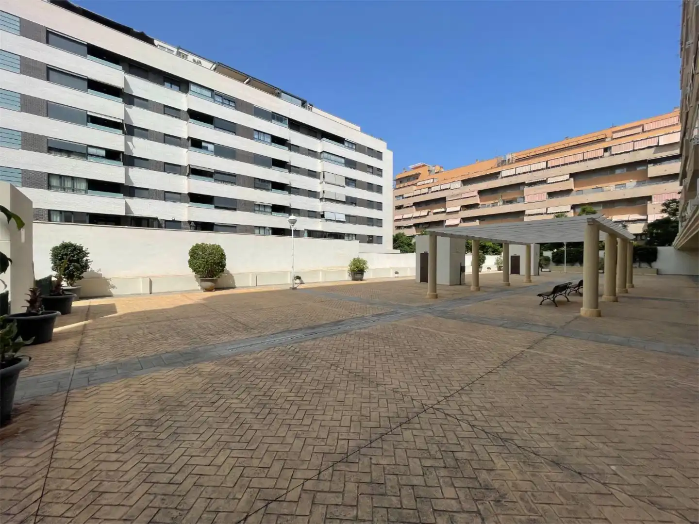 Flat for sale in Calle del Jalón, 28, Martín Carpena - Torre del Río Exterior view of Flat for sale in Málaga Capital with Air Conditioner, Terrace and Swimming Pool