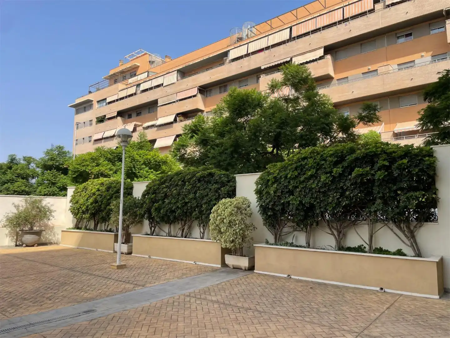 Flat for sale in Calle del Jalón, 28, Martín Carpena - Torre del Río Exterior view of Flat for sale in Málaga Capital with Air Conditioner, Terrace and Swimming Pool