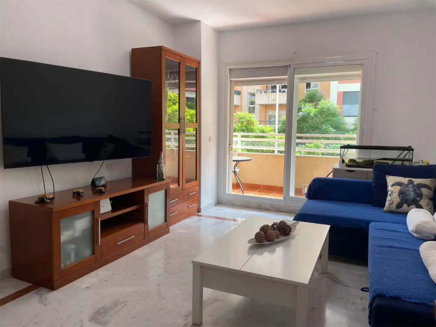 Flat for sale in Calle del Jalón, 28, Martín Carpena - Torre del Río Living room of Flat for sale in Málaga Capital with Air Conditioner, Terrace and Swimming Pool