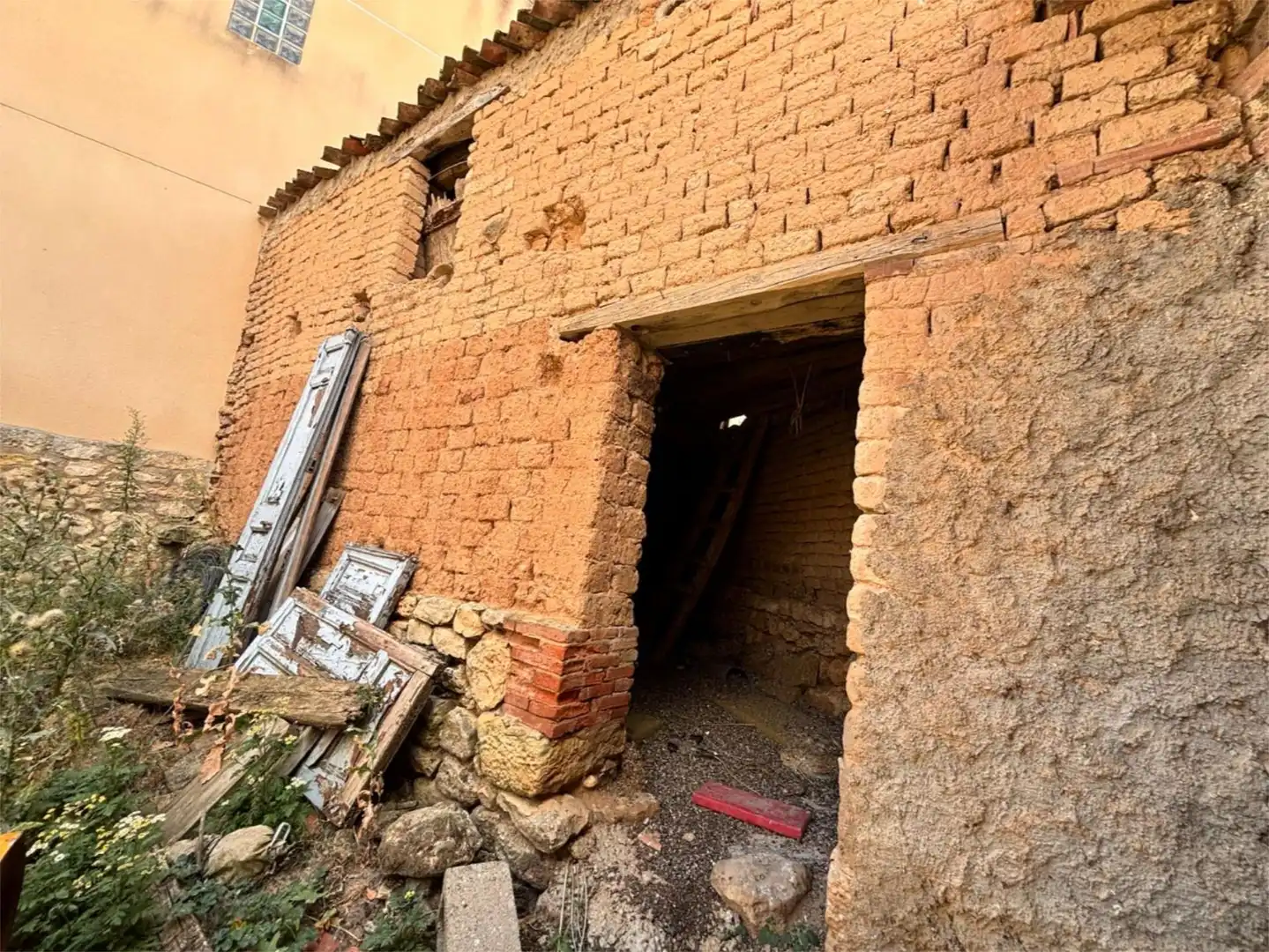 Vista exterior de Casa adosada en venta en Villanueva de Gumiel