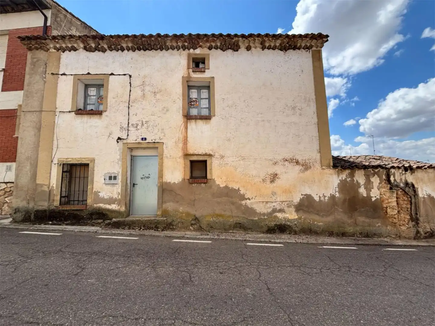 Vista exterior de Casa adosada en venta en Villanueva de Gumiel