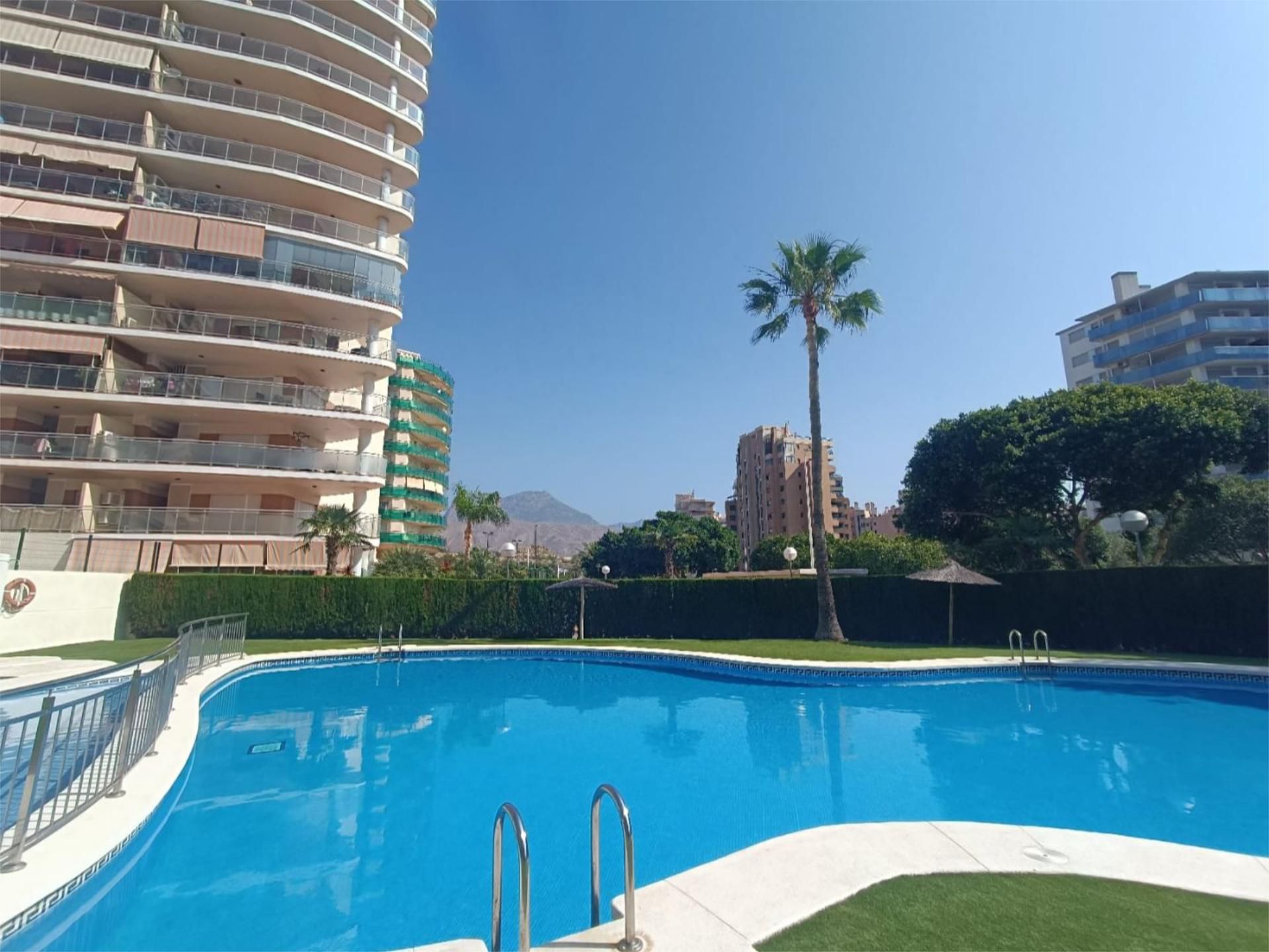Vista exterior de Pis de lloguer en Villajoyosa / La Vila Joiosa amb Aire condicionat, Calefacció i Terrassa
