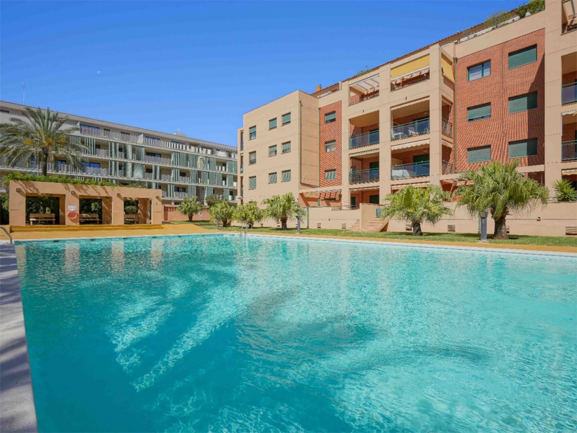 Piscina de Pis en venda en Dénia amb Aire condicionat, Terrassa i Piscina
