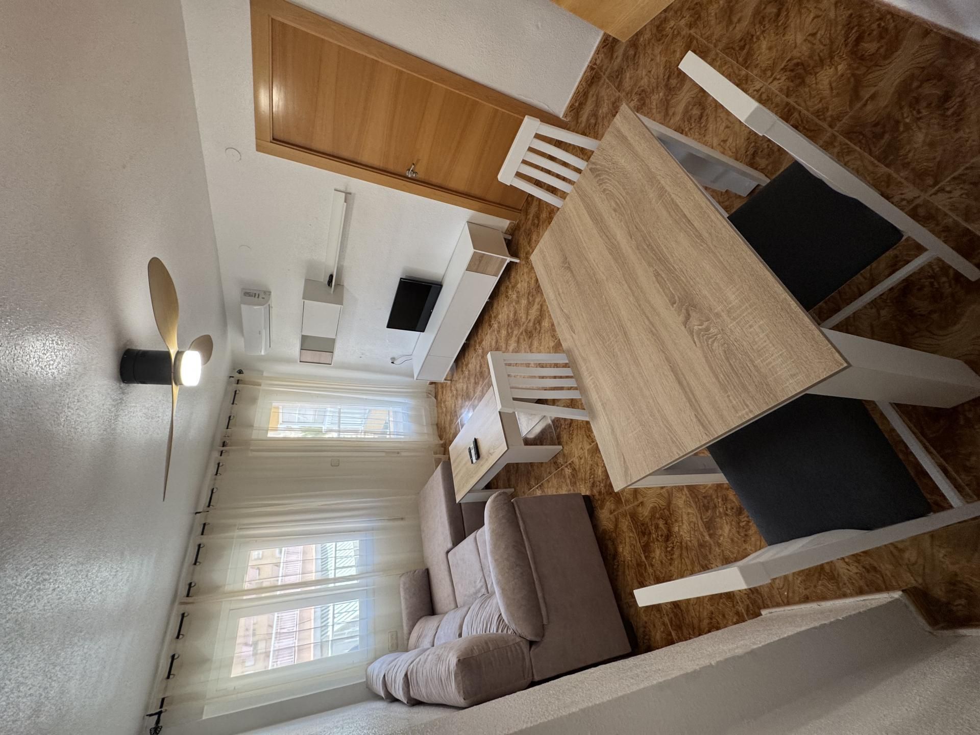 Living room of Flat to rent in Águilas  with Air Conditioner, Heating and Parquet flooring