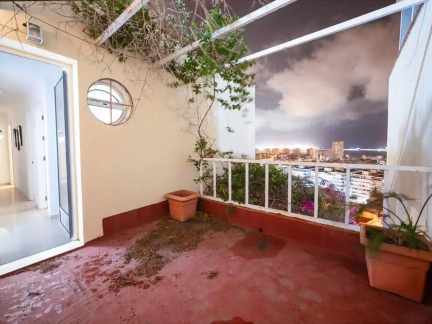 Wohnung zum Verkauf in Paseo San Antonio, Schamann - Rehoyas Terrasse von Wohnung zum Verkauf in Las Palmas de Gran Canaria mit Privatgarten, Terrasse und Abstellraum