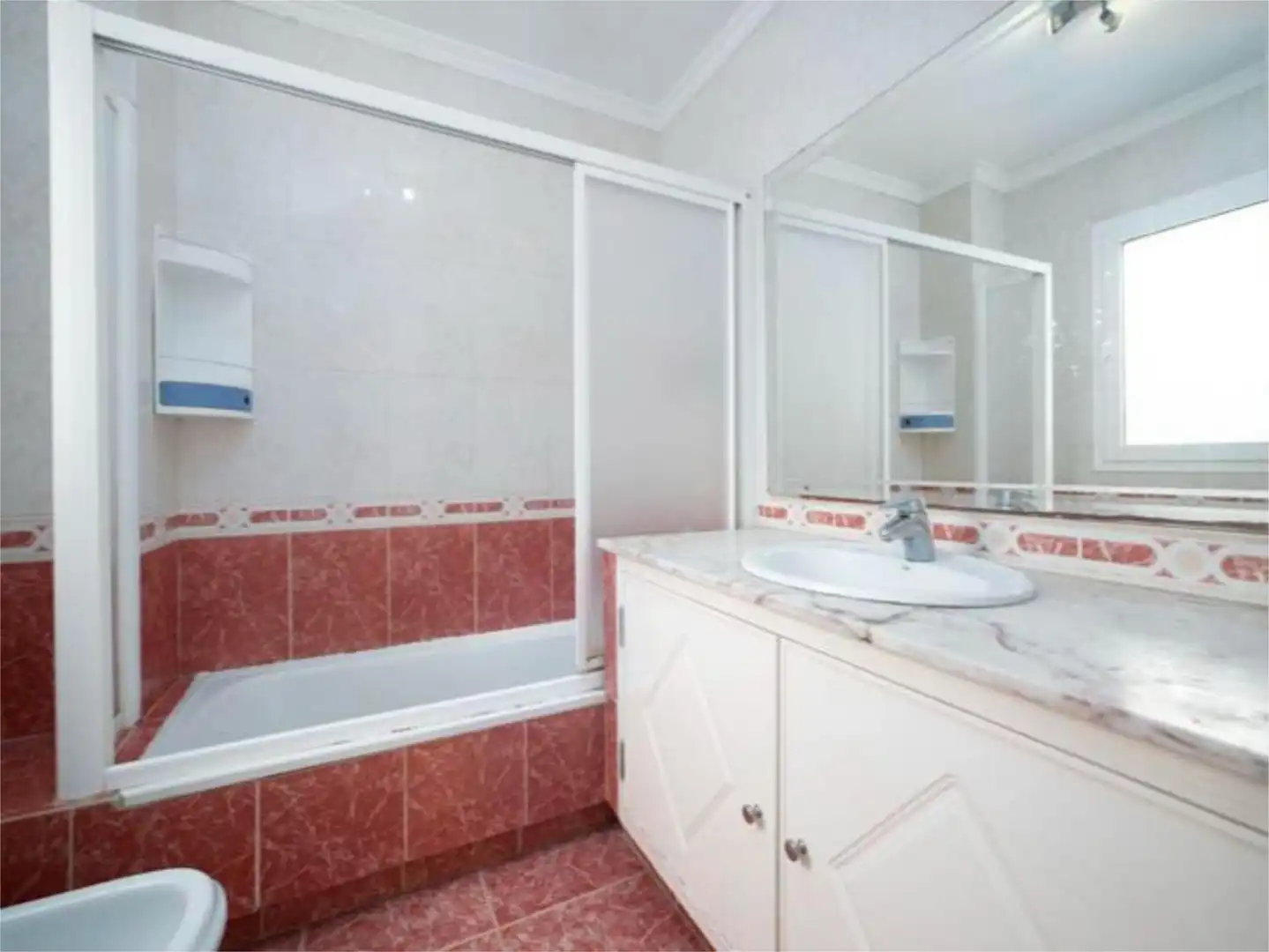 Wohnung zum Verkauf in Paseo San Antonio, Schamann - Rehoyas Badezimmer von Wohnung zum Verkauf in Las Palmas de Gran Canaria mit Privatgarten, Terrasse und Abstellraum