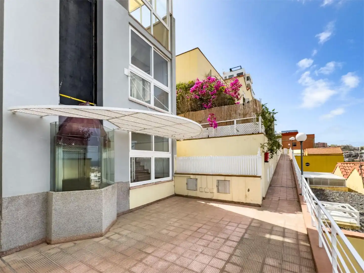 Wohnung zum Verkauf in Paseo San Antonio, Schamann - Rehoyas Außenansicht von Wohnung zum Verkauf in Las Palmas de Gran Canaria mit Privatgarten, Terrasse und Abstellraum