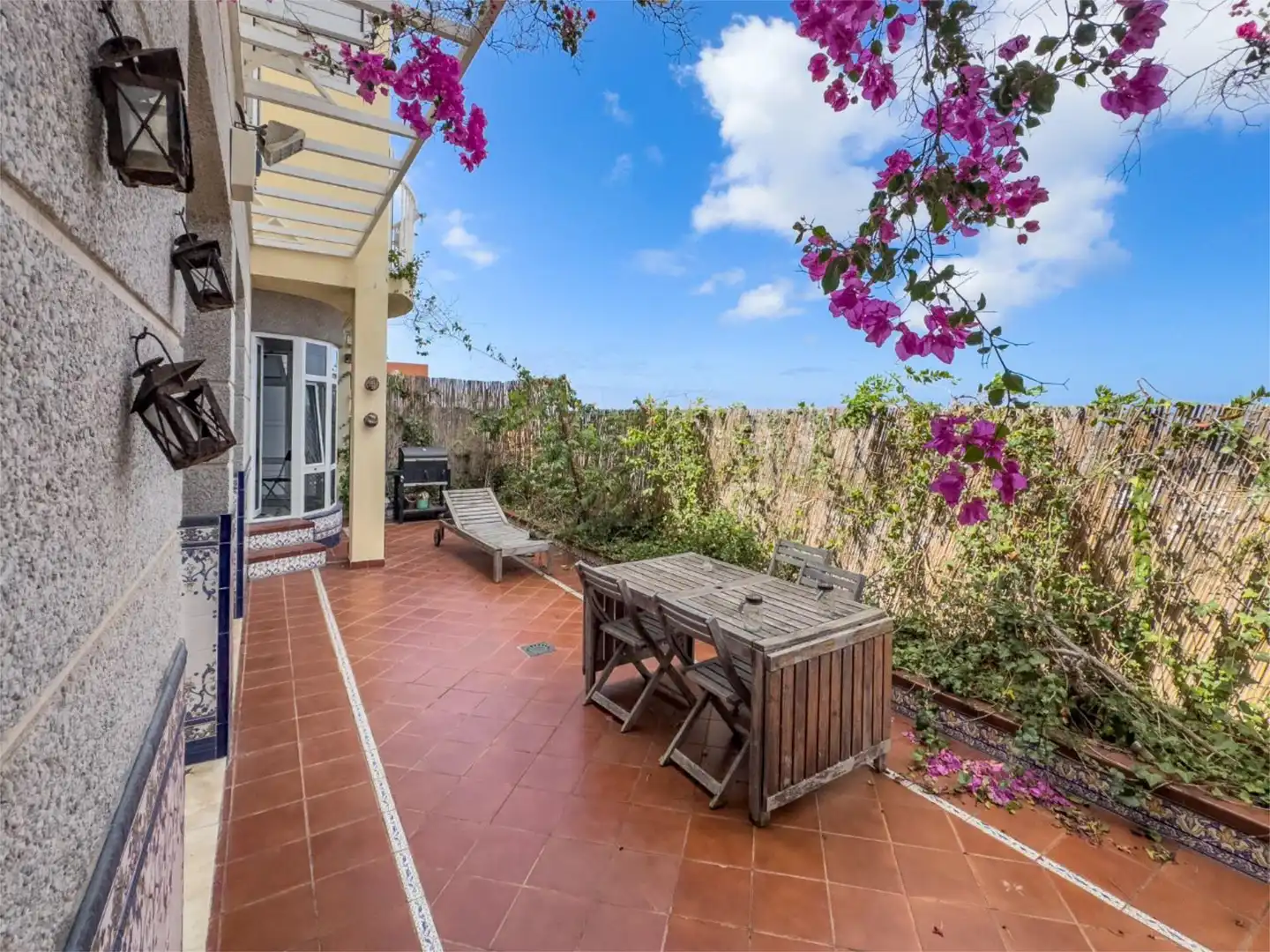 Wohnung zum Verkauf in Paseo San Antonio, Schamann - Rehoyas Terrasse von Wohnung zum Verkauf in Las Palmas de Gran Canaria mit Privatgarten, Terrasse und Abstellraum