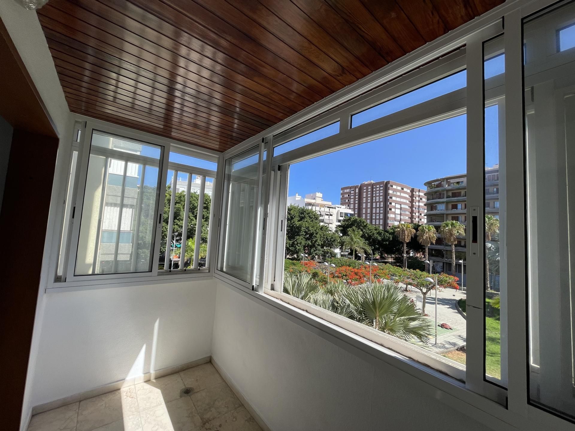 Vista exterior de Pis en venda en  Santa Cruz de Tenerife Capital amb Balcó