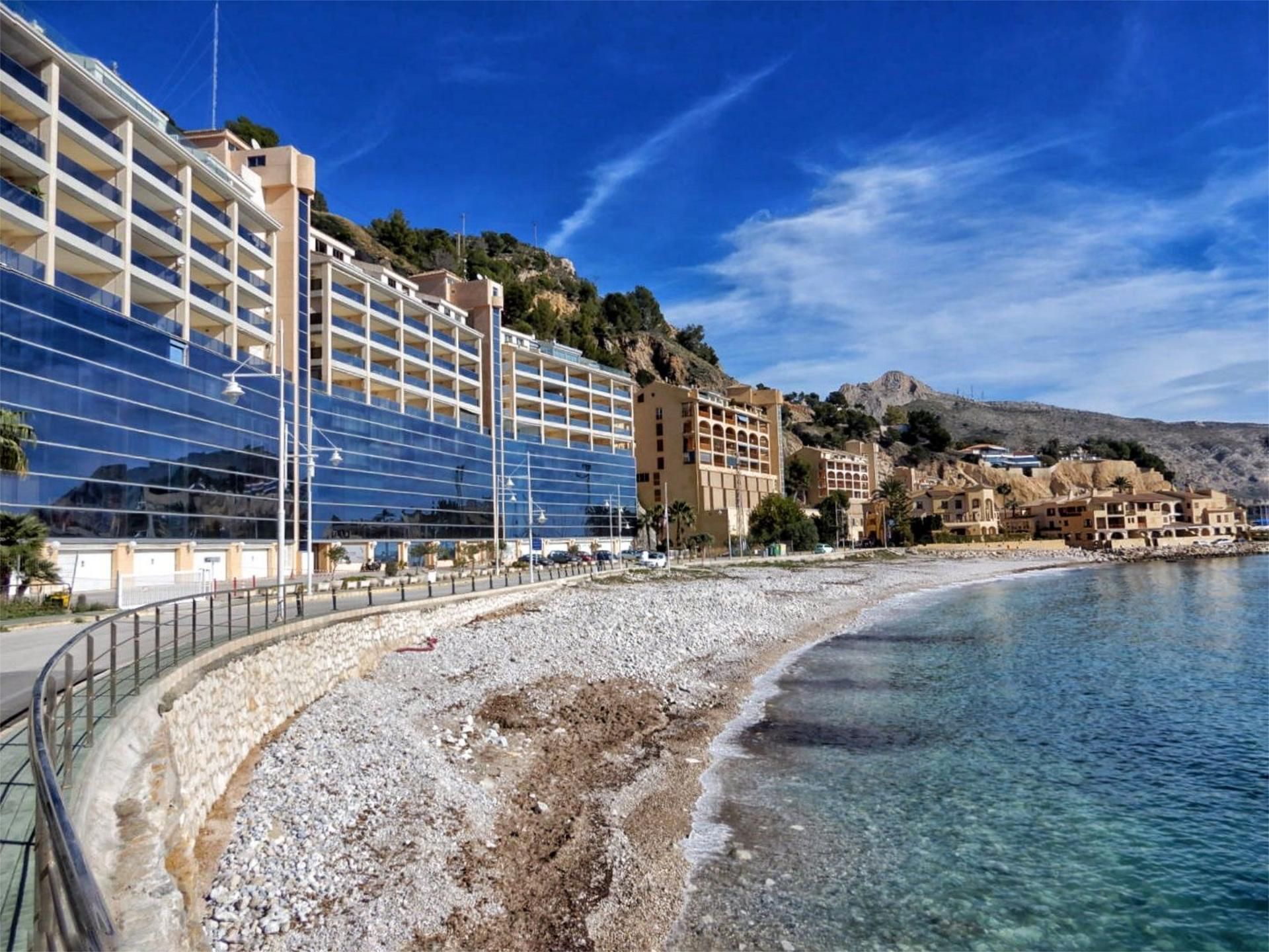 Vista exterior de Pis en venda en Altea amb Aire condicionat, Terrassa i Piscina