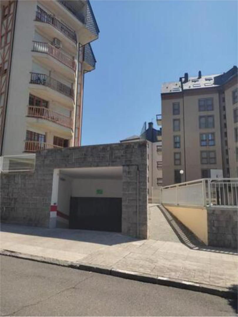 Parking of Garage to rent in Jaca