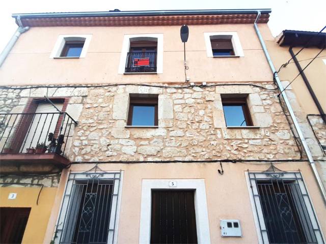 Piso en Venta en Calle Empedrada, 5 en Torresandino