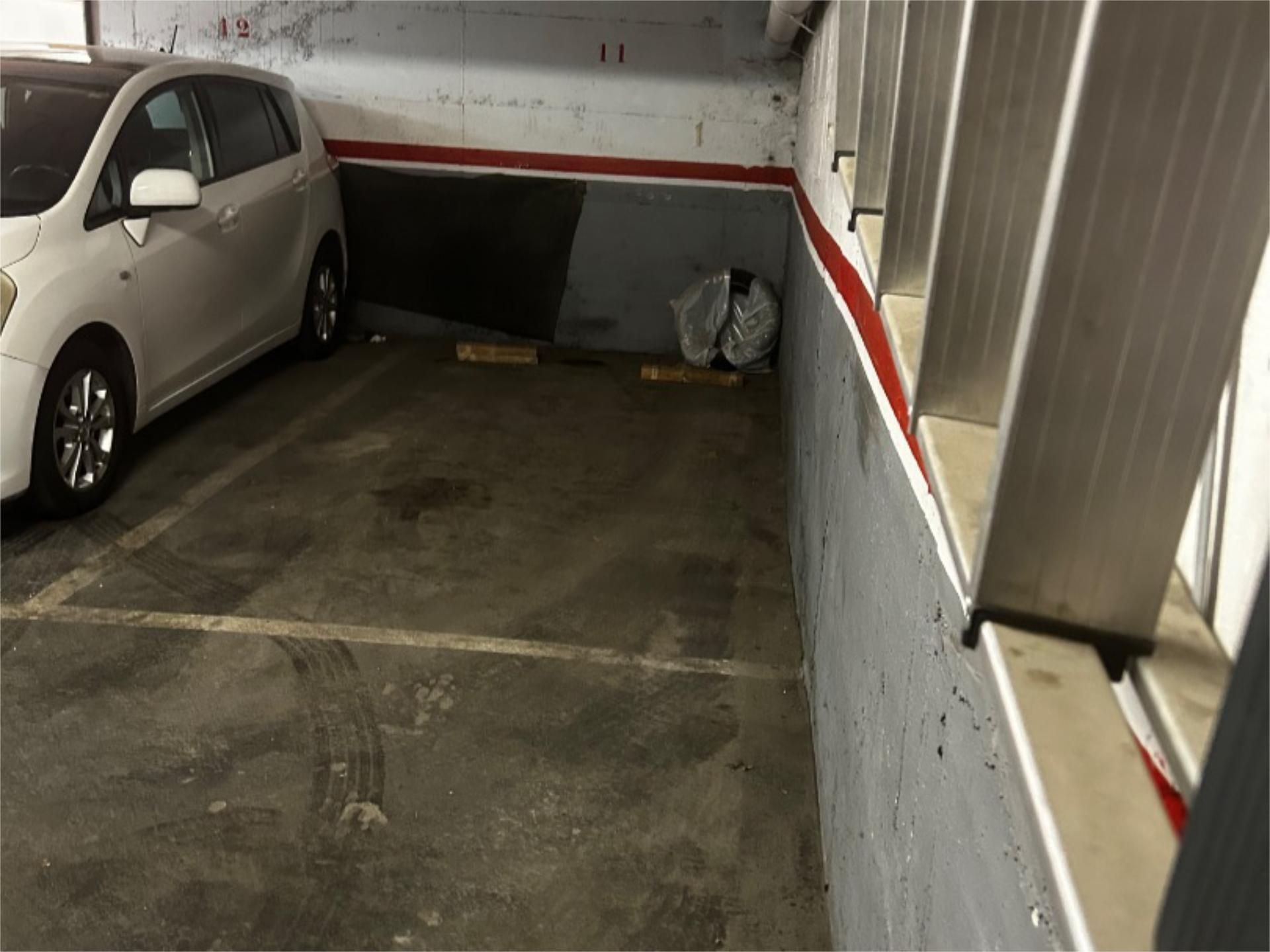Parking of Garage to rent in Santa Coloma de Gramenet