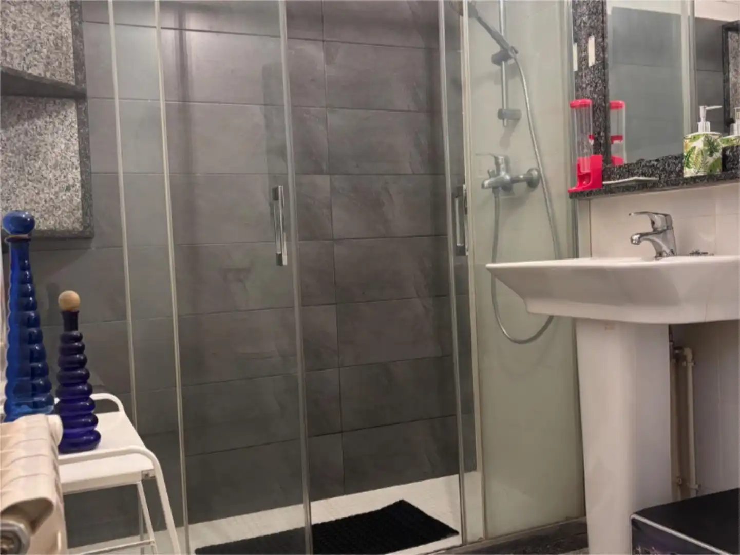 Piso en venta en Rúa da Virxe dos Remedios, 1, Ponteareas Baño de Piso en venta en Ponteareas con Calefacción, Parquet y Terraza