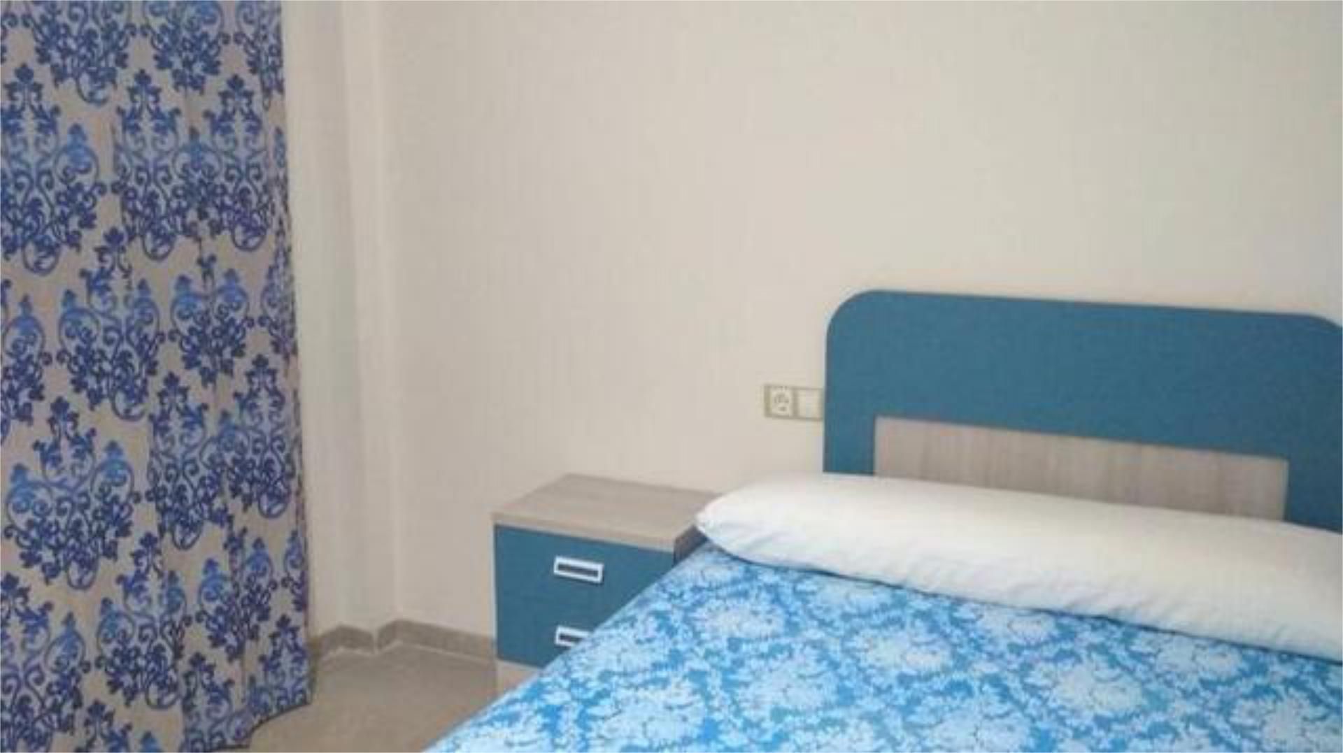 Dormitori de Pis de lloguer en Mancha Real amb Calefacció i Moblat