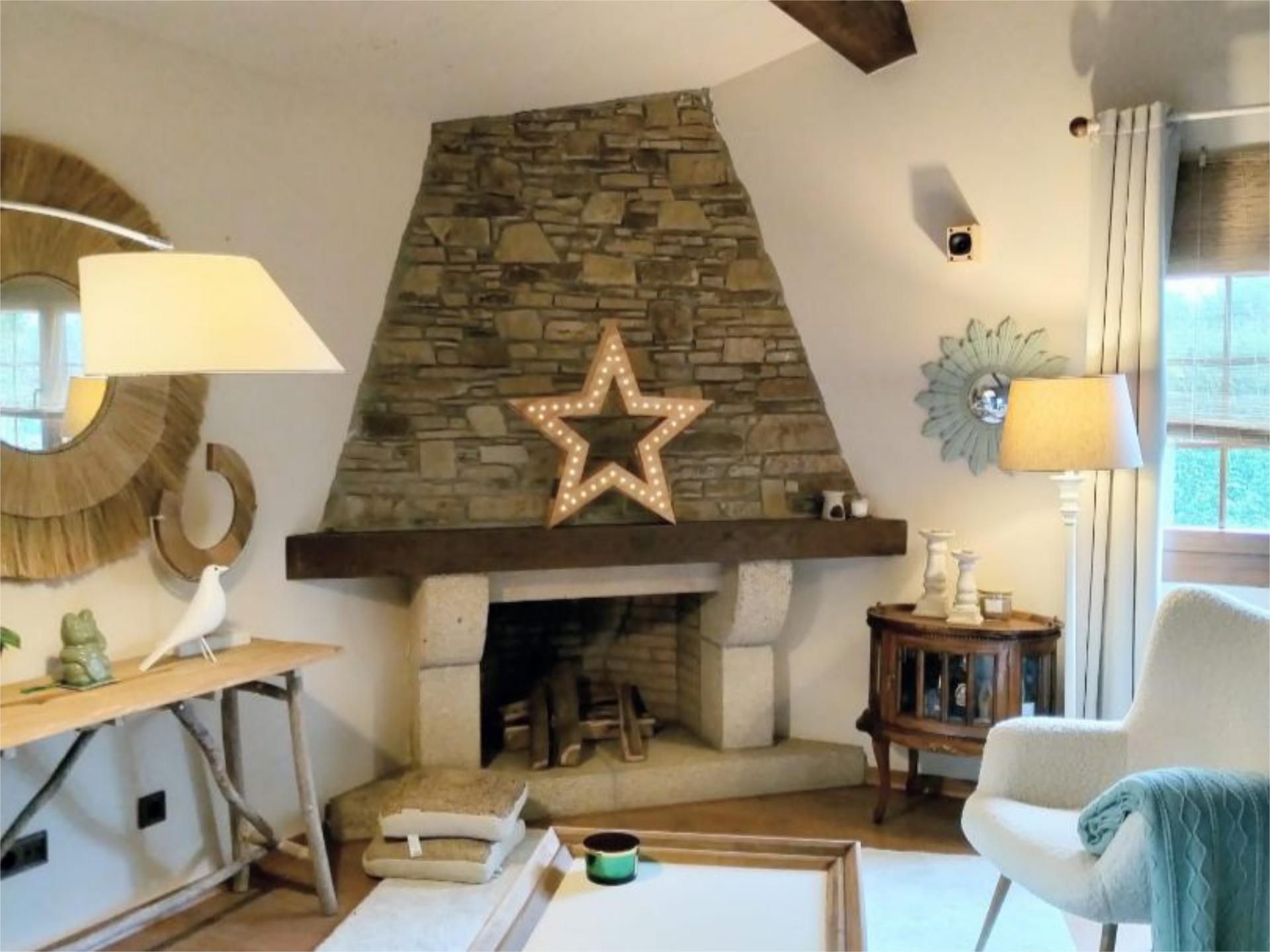 Sala d'estar de Casa o xalet en venda en Cerceda amb Calefacció, Jardí privat i Terrassa