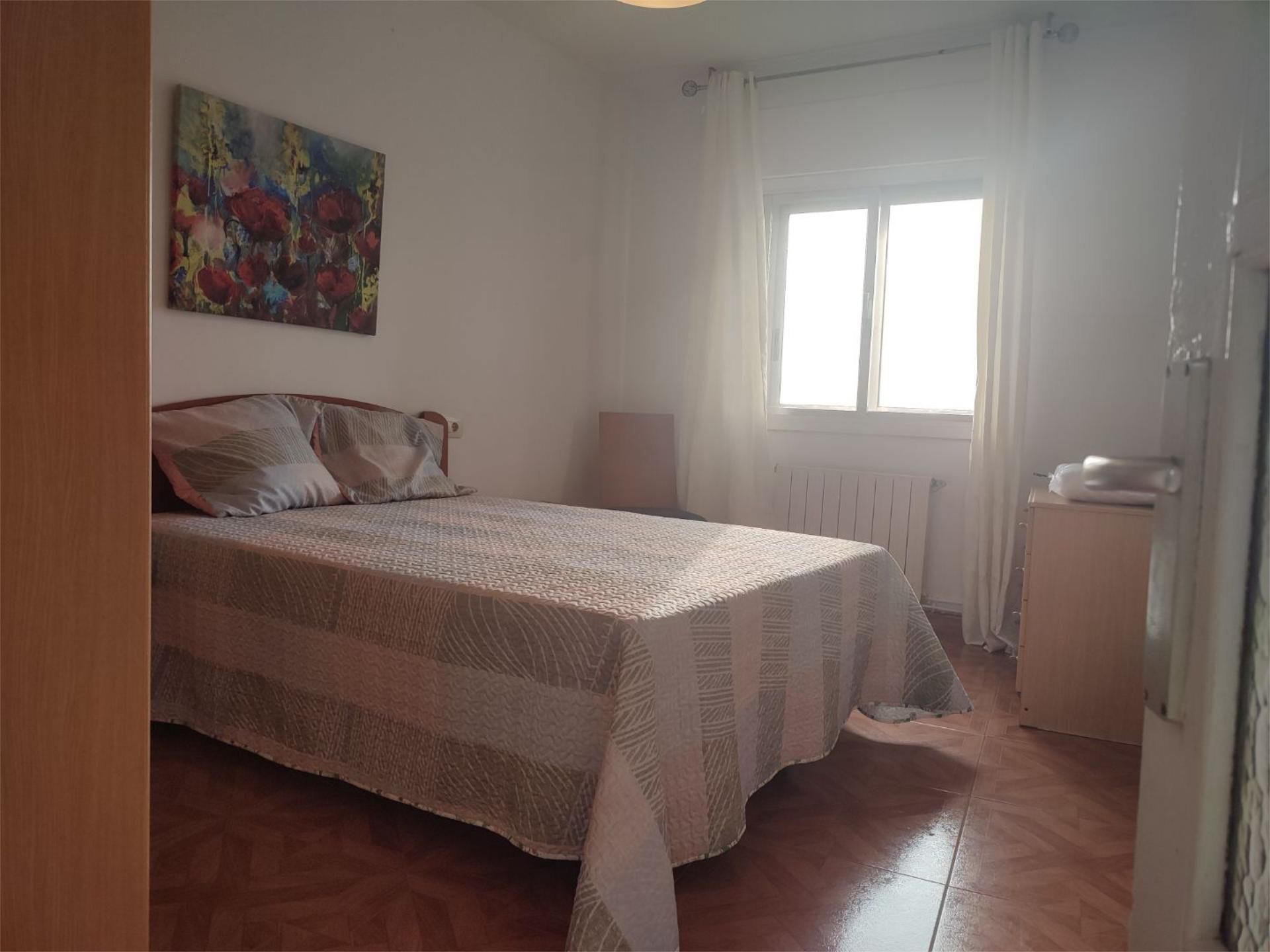 Habitación de Piso de alquiler en Vigo  con Calefacción, Amueblado y Parking comunitario