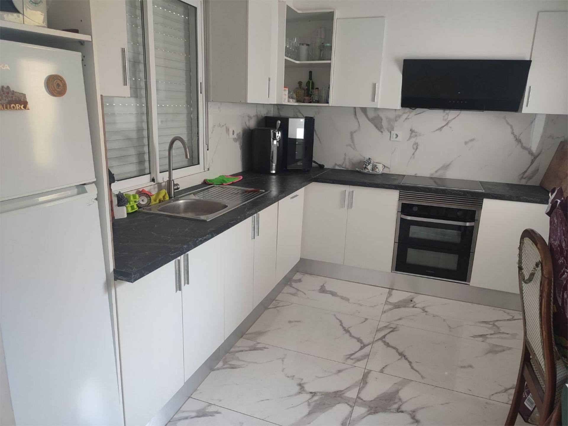 Kitchen of Apartment to rent in Vigo   with Private garden, Furnished and Balcony