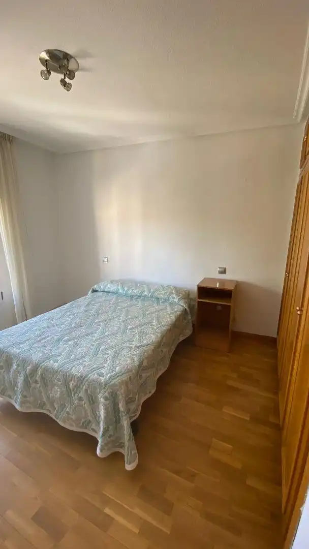 Wohnung zur Miete in Travesía Telares, 1, Murallas Schlafzimmer von Wohnung zur Miete in Ávila mit Heizung, Parkett und Terrasse
