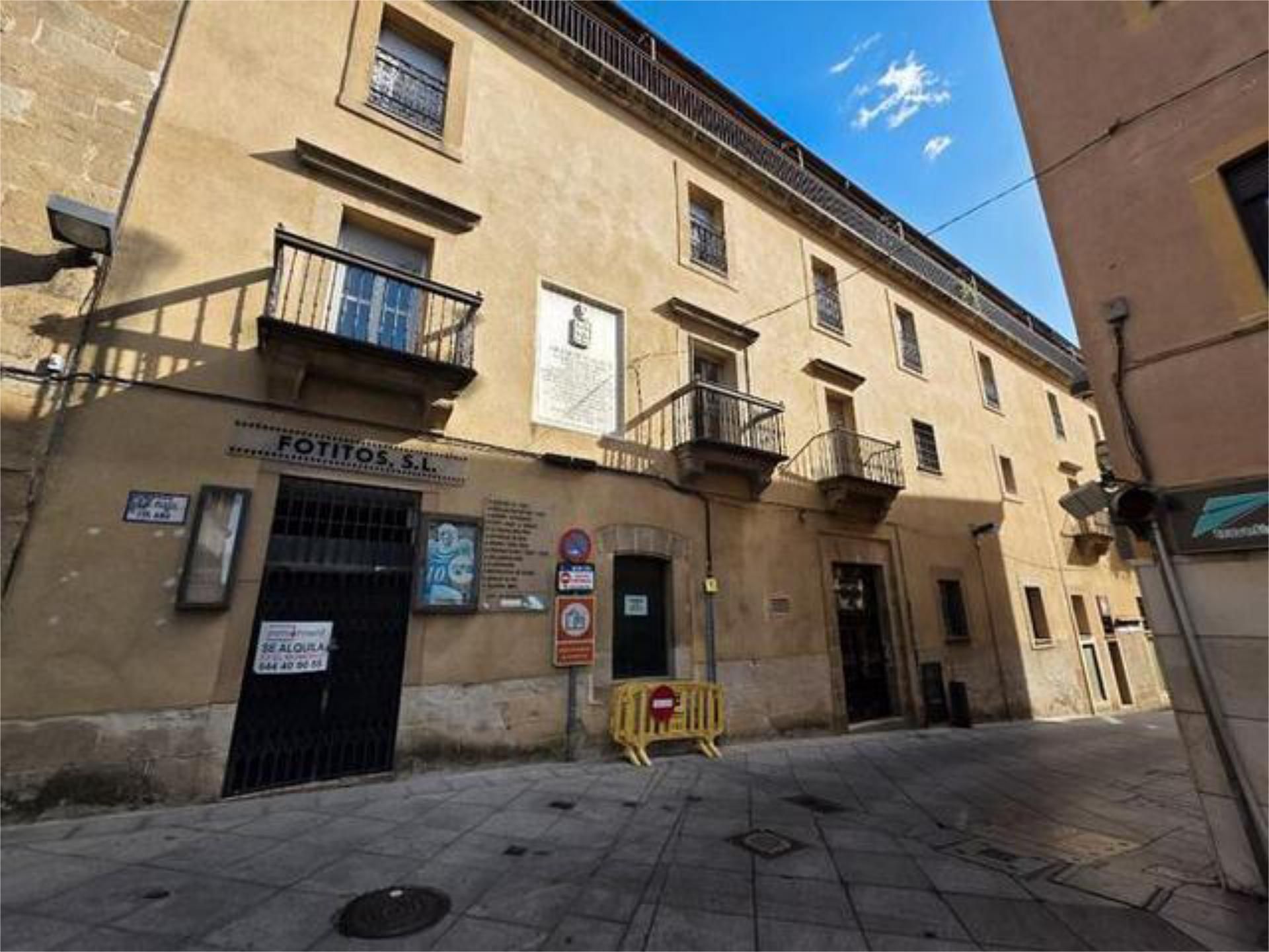 Vista exterior de Pis de lloguer en Plasencia amb Calefacció, Terrassa i Traster
