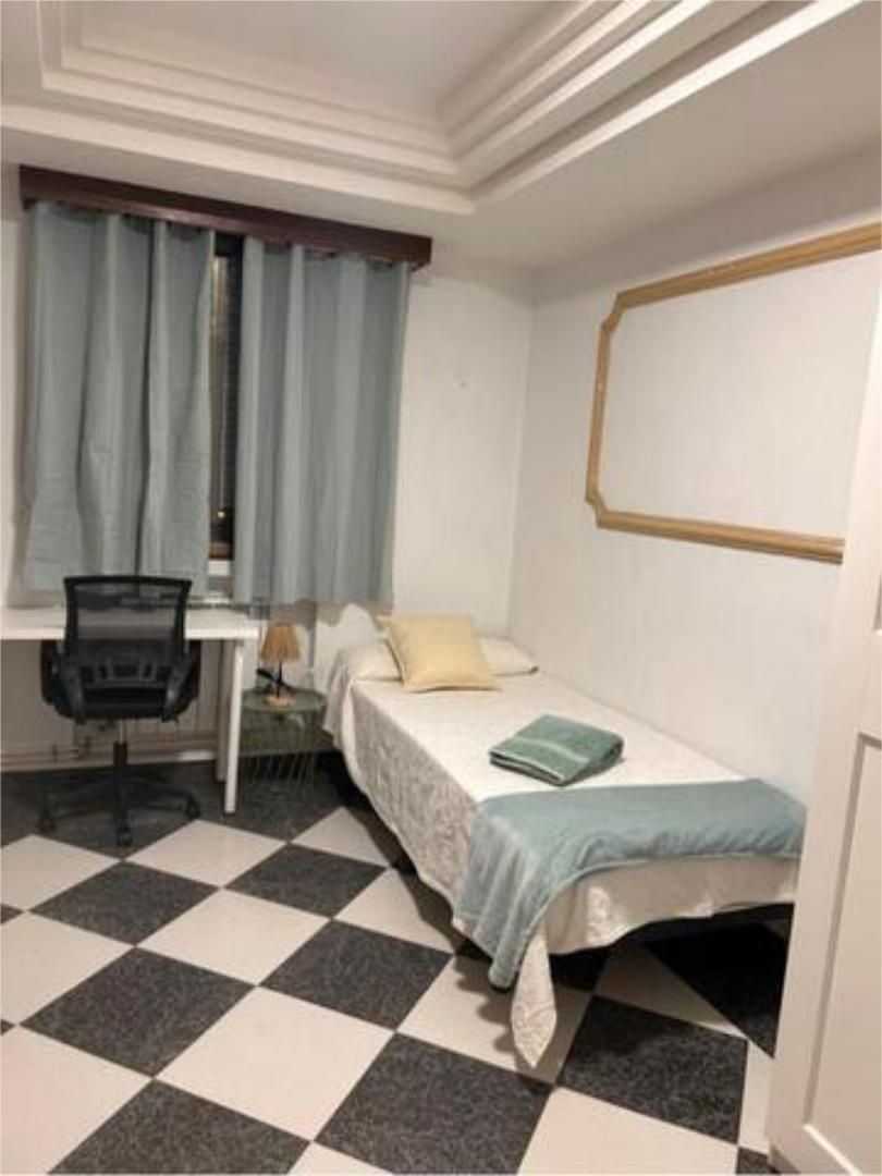 Apartament per a compartir a Santo Domingo y San Martín