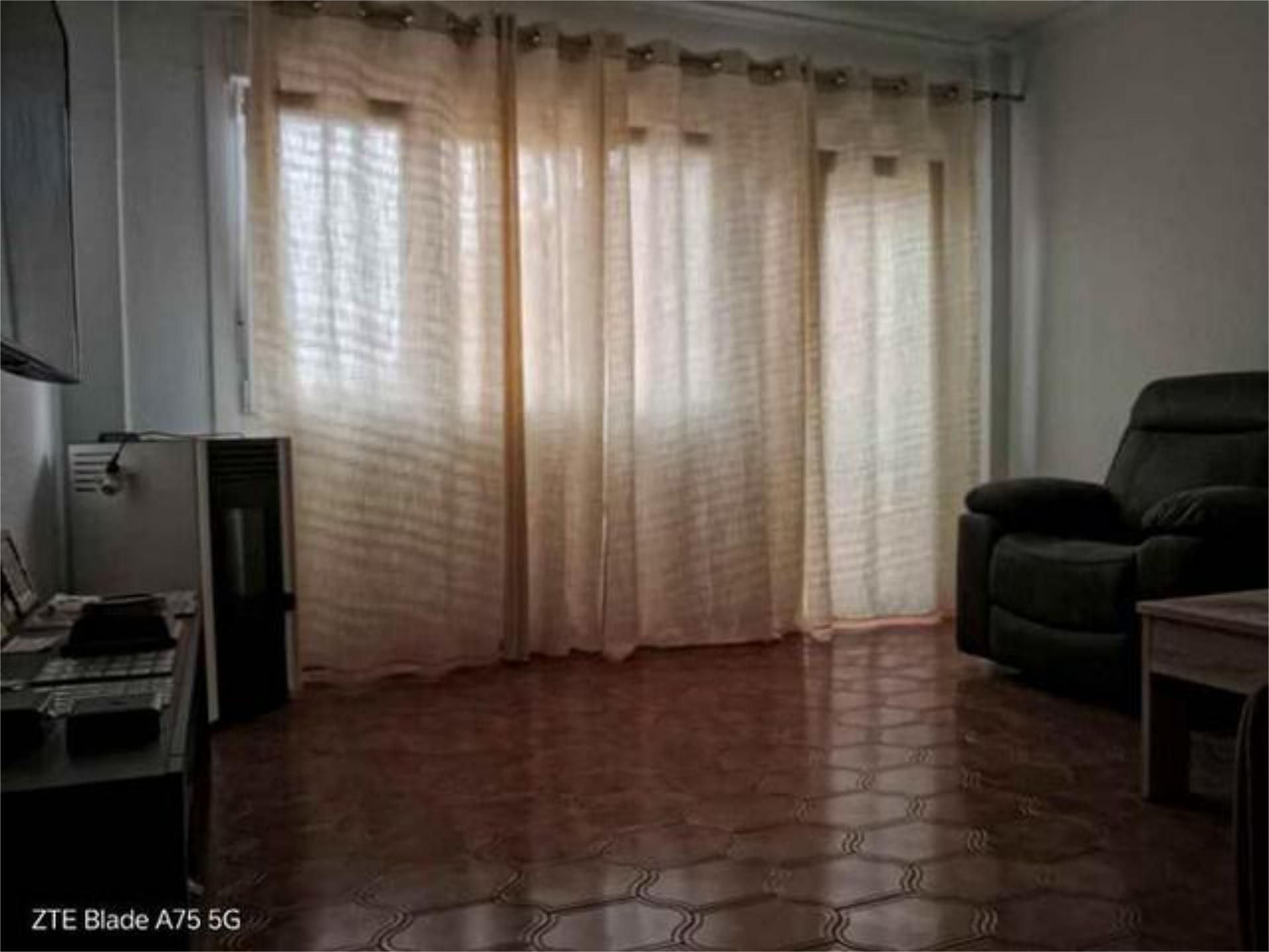 Sala d'estar de Casa o xalet per a compartir en Fisterra amb Calefacció, Terrassa i Traster