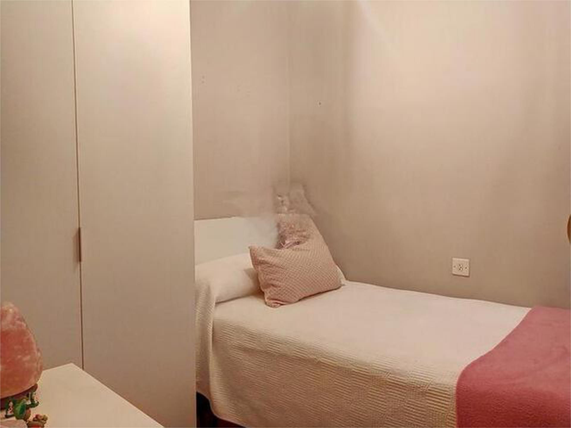 Bedroom of Flat to rent in  Sevilla Capital  with Terrace