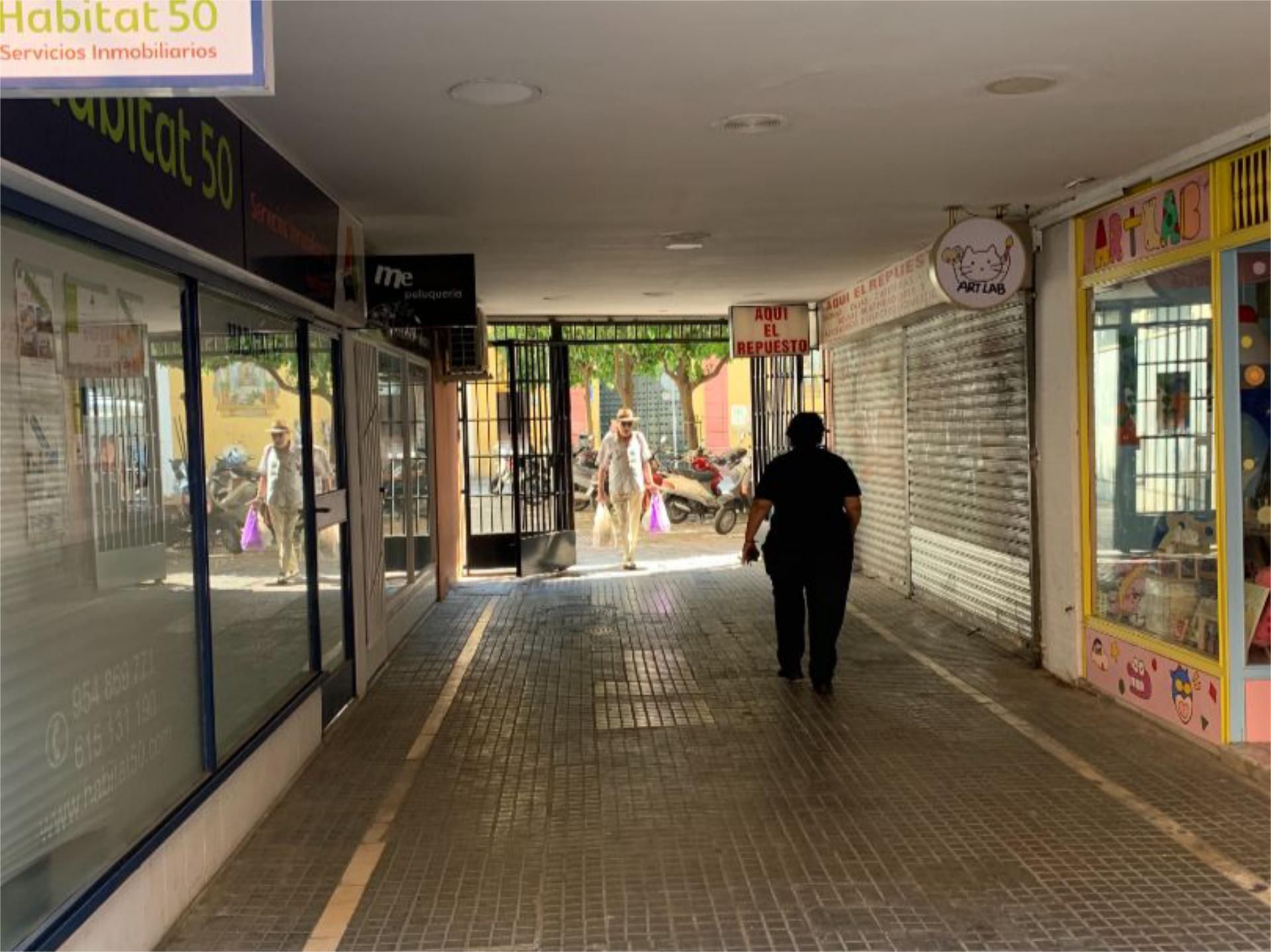 Exterior view of Box room to rent in  Sevilla Capital
