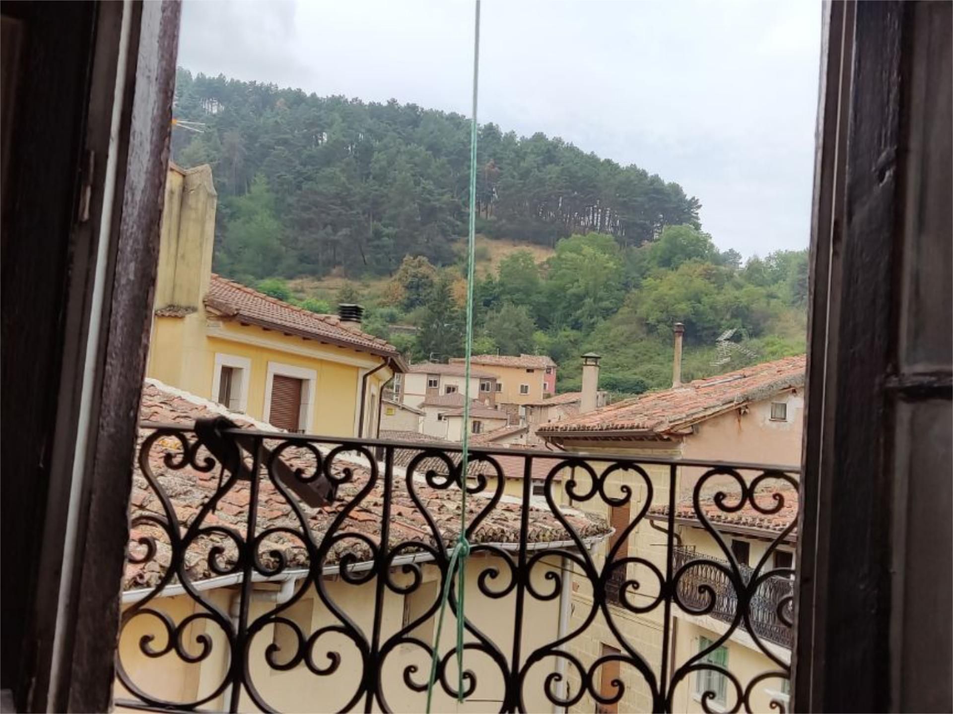 Exterior view of Flat for sale in Pradoluengo  with Storage room