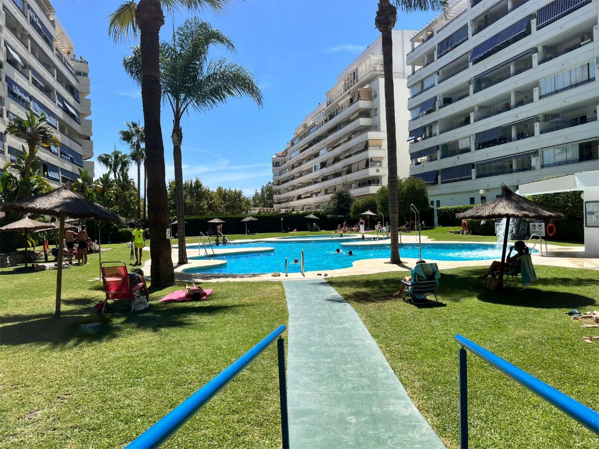 Swimming pool of Flat for sale in Marbella  with Air Conditioner, Private garden and Terrace