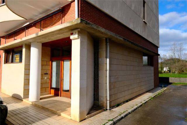 Local comercial en Alquiler en Entrambasaguas