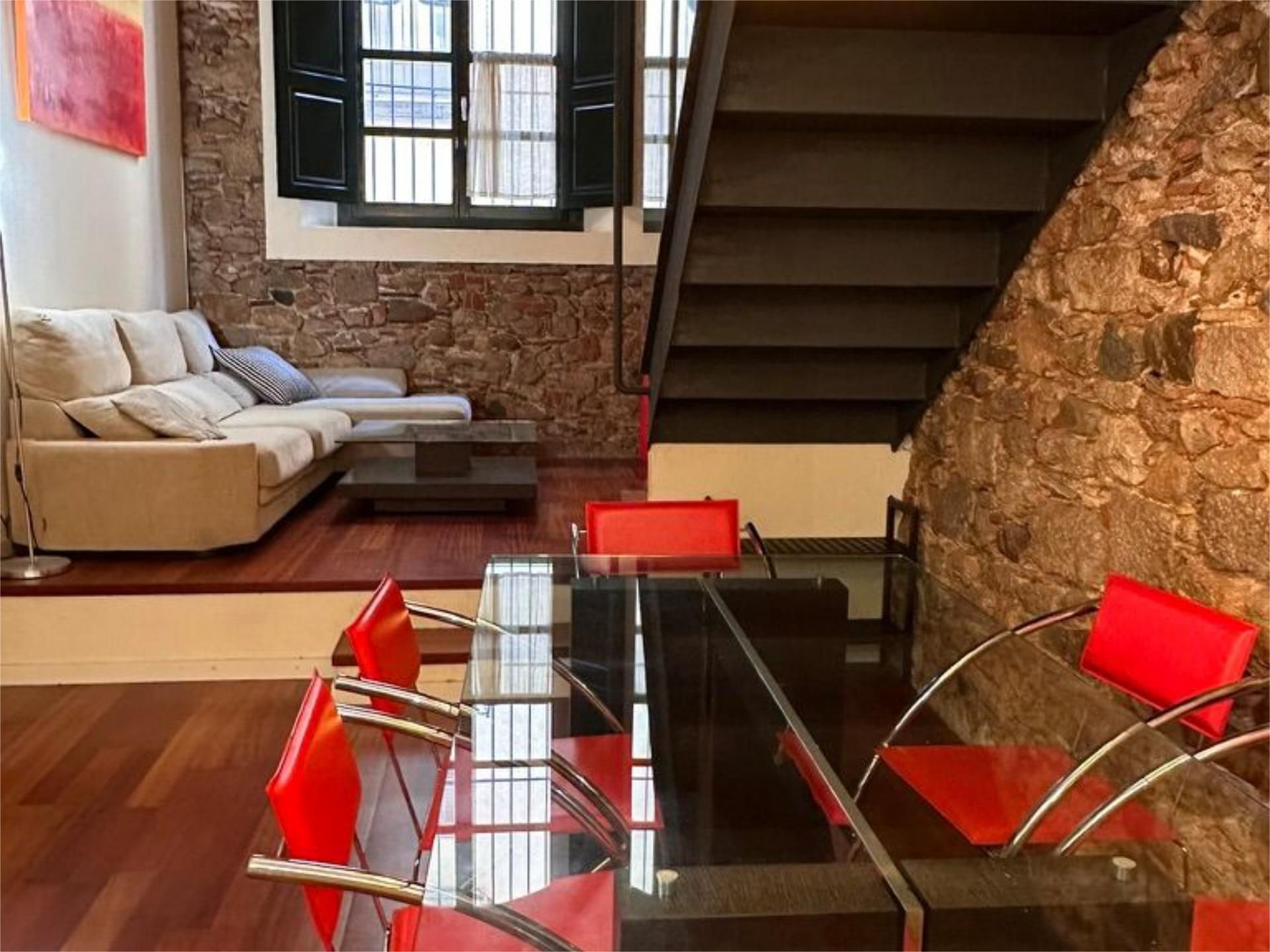 Flat for sale in Girona Capital  with Air Conditioner and Balcony