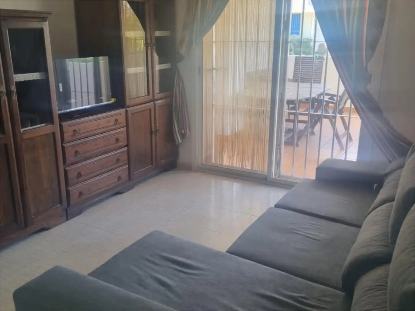 Piso de alquiler en Calle Sotavento, 6, Almerimar Sala de estar de Piso de alquiler en El Ejido con Jardín privado, Terraza y Trastero